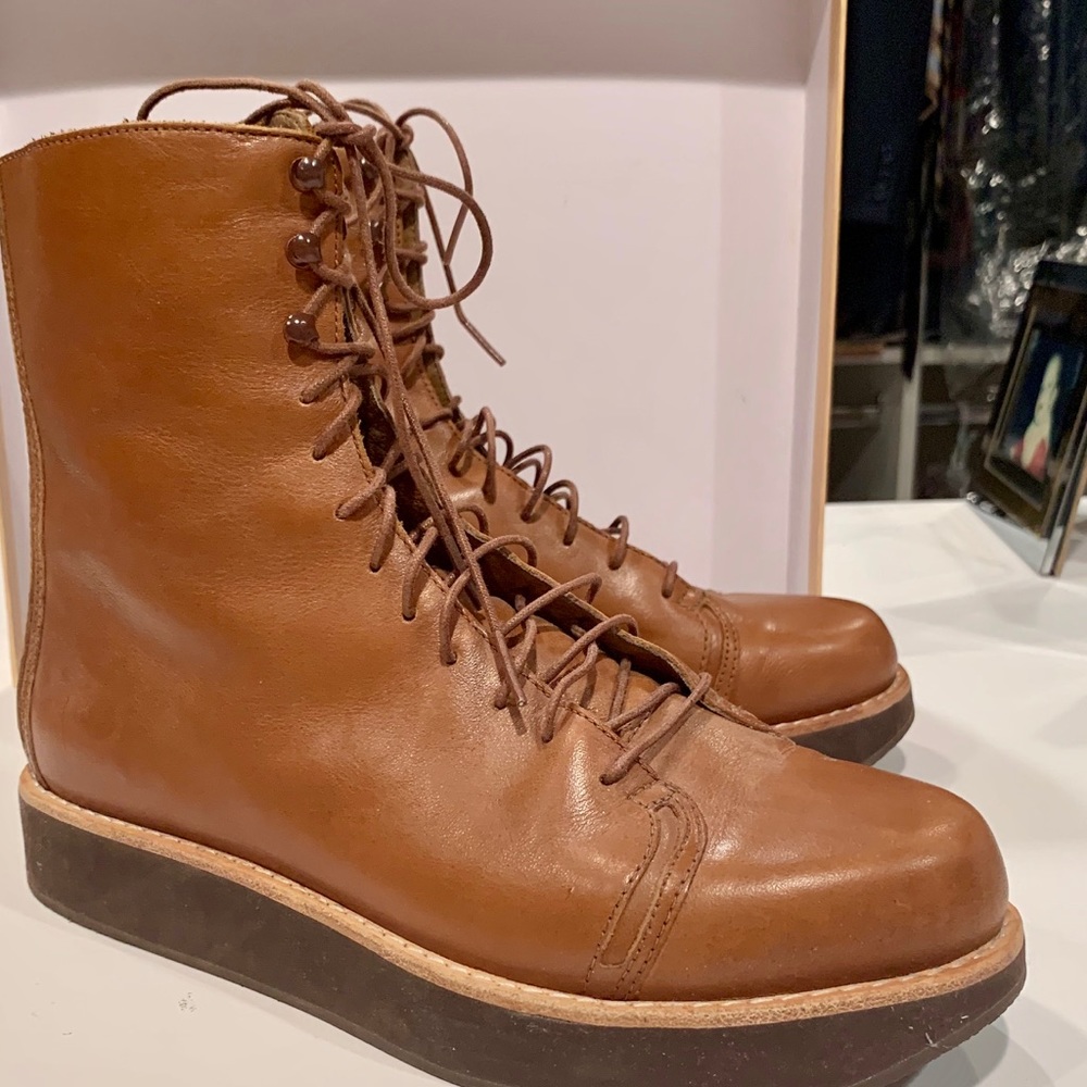 Camper tie up boots
